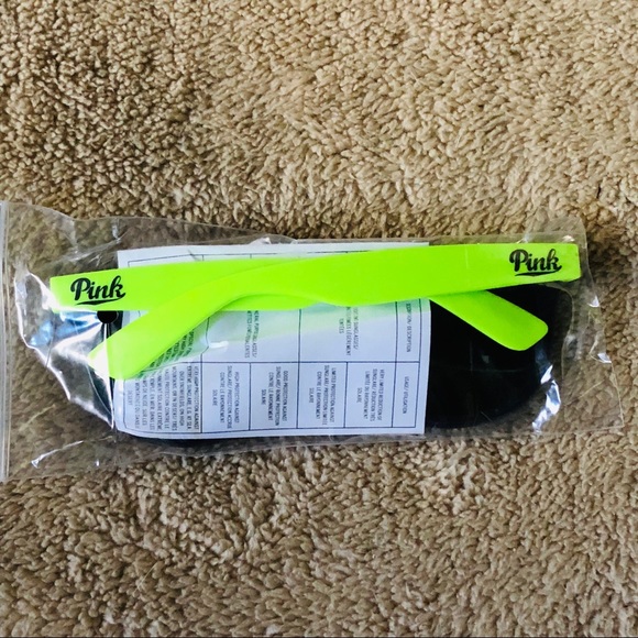 VS Pink campus water bottle & sunglasses - Picture 4 of 4